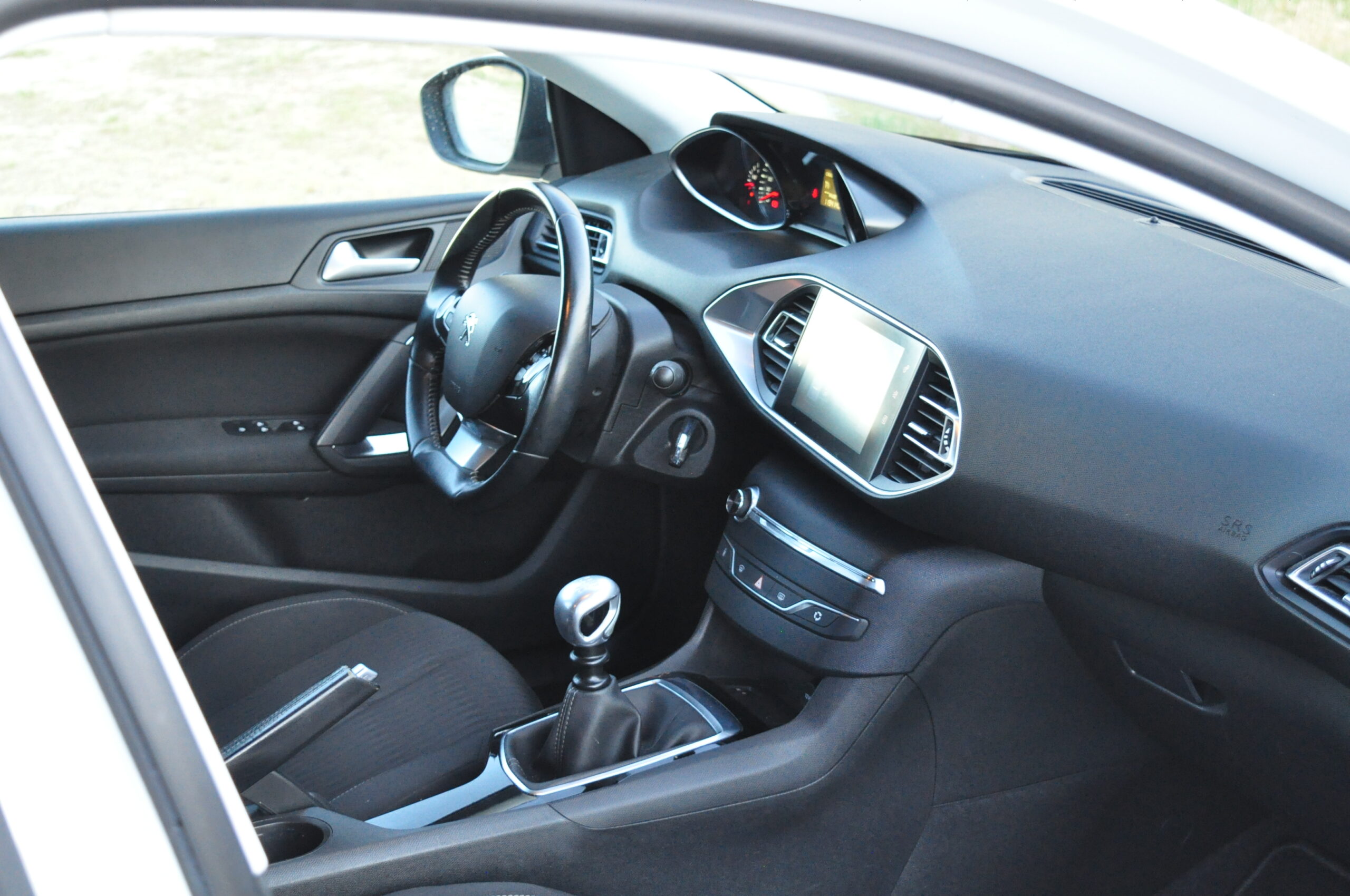 
								Peugeot 308 SW Usada com garantia – Gasolina – Ótimo Estado – Faro cheio									