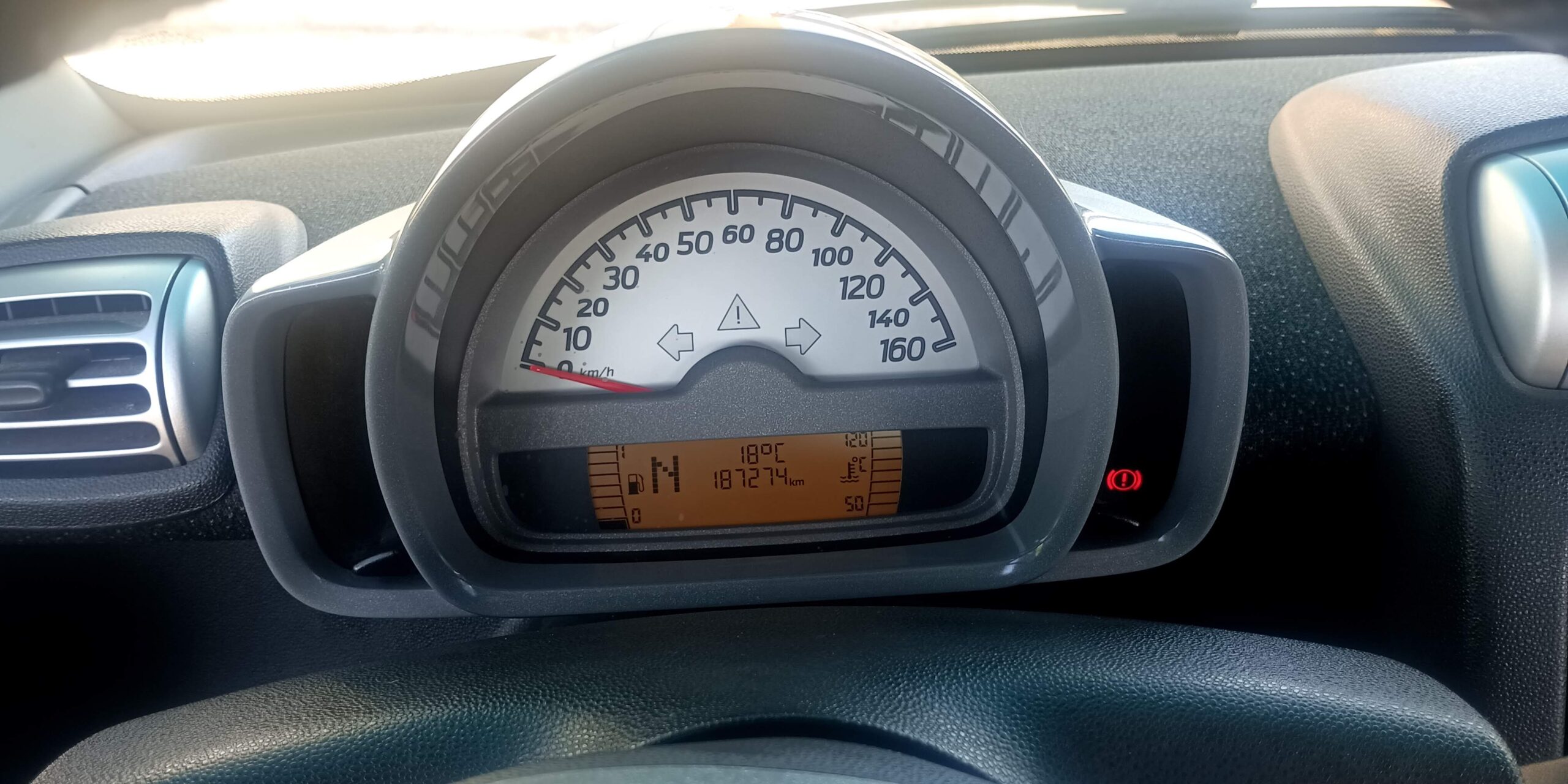 
								SMART FORTWO COUPÉ 1.0 Usado com Garantia cheio									