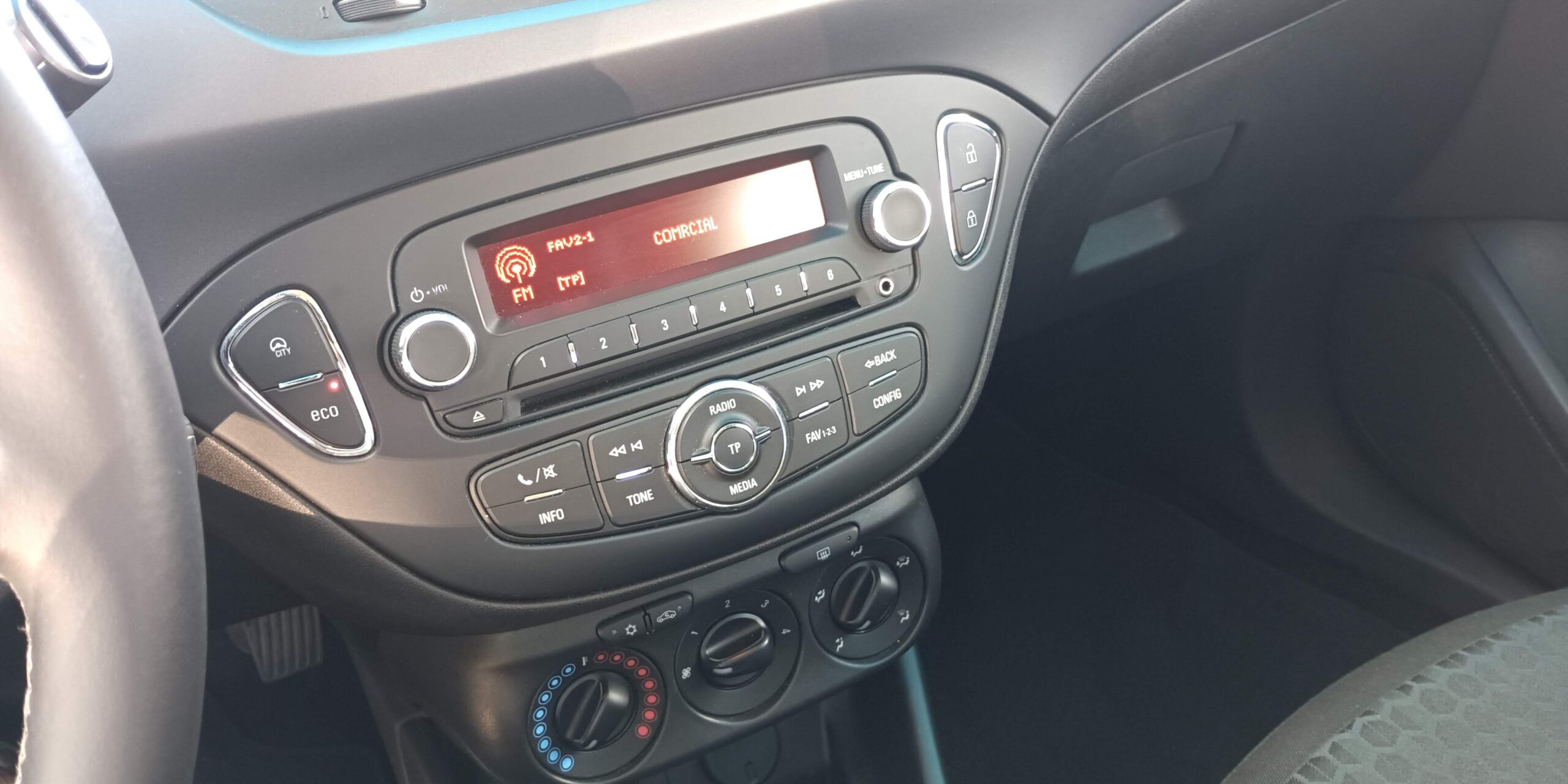 
								Opel Corsa Gasóleo 2018 com IVA dedutível – Faro Algarve cheio									