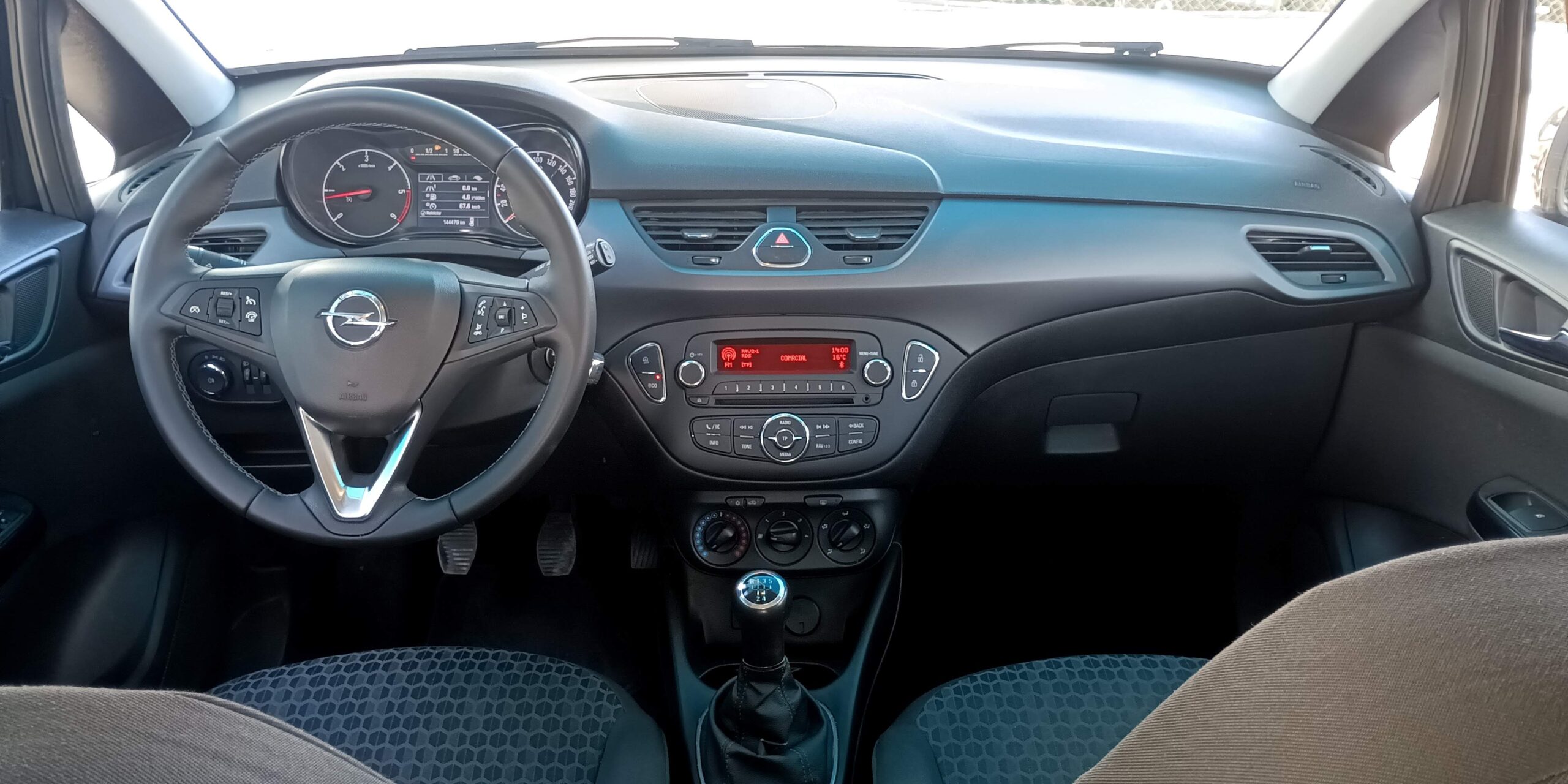 
								Opel Corsa Gasóleo 2018 com IVA dedutível – Faro Algarve cheio									