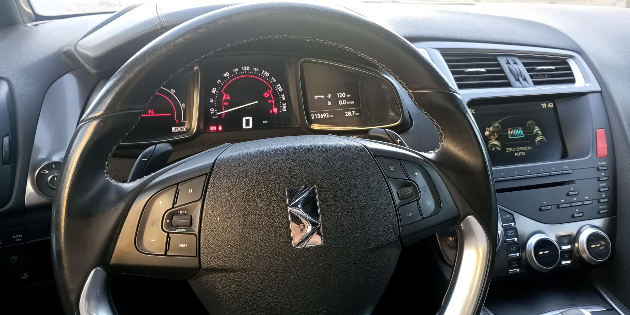 
								CITROËN DS5 2013 2.0 HDI HYBRID 4 4X4 Usado Faro cheio									