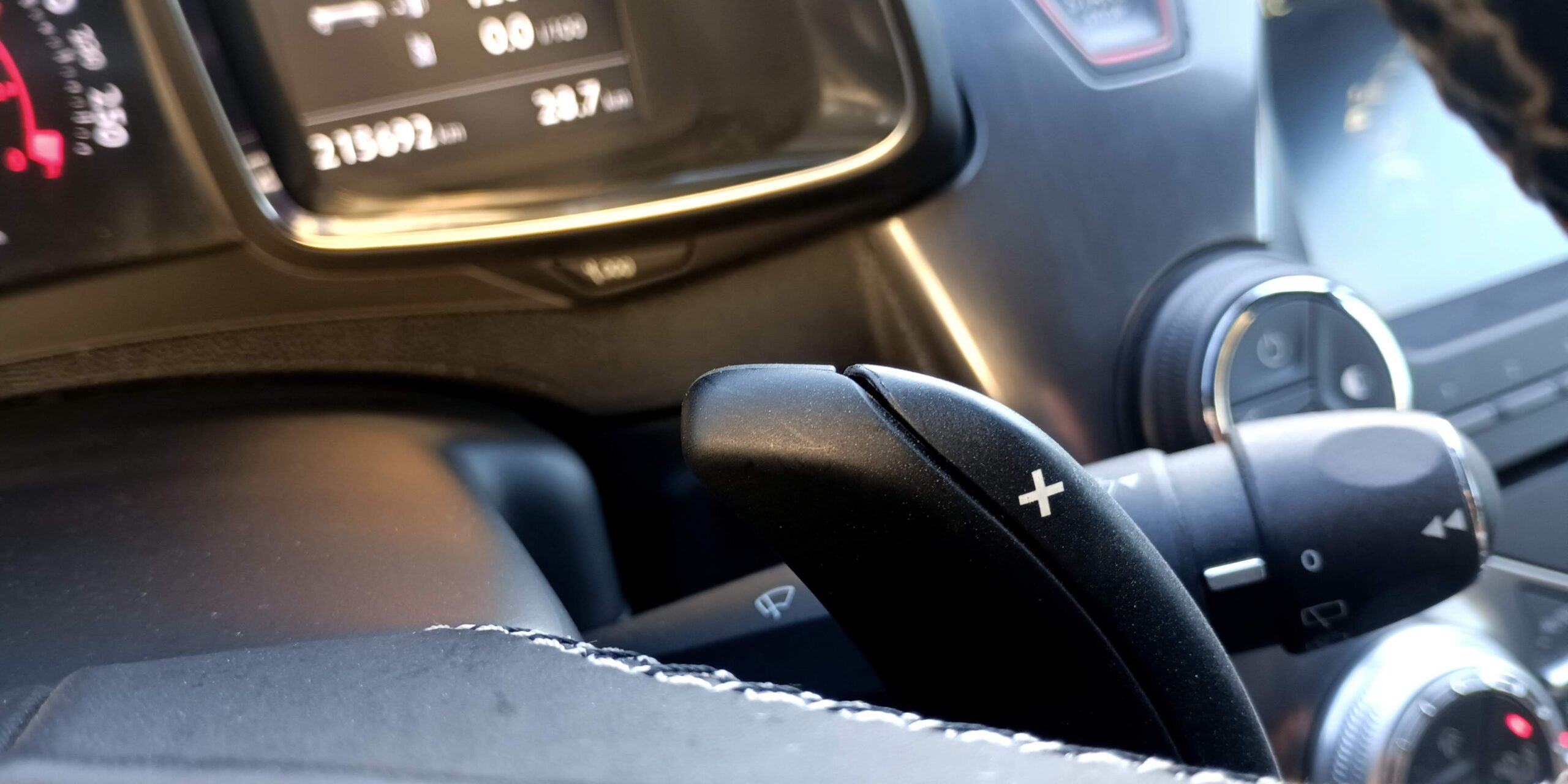 
								CITROËN DS5 2013 2.0 HDI HYBRID 4 4X4 Usado Faro cheio									