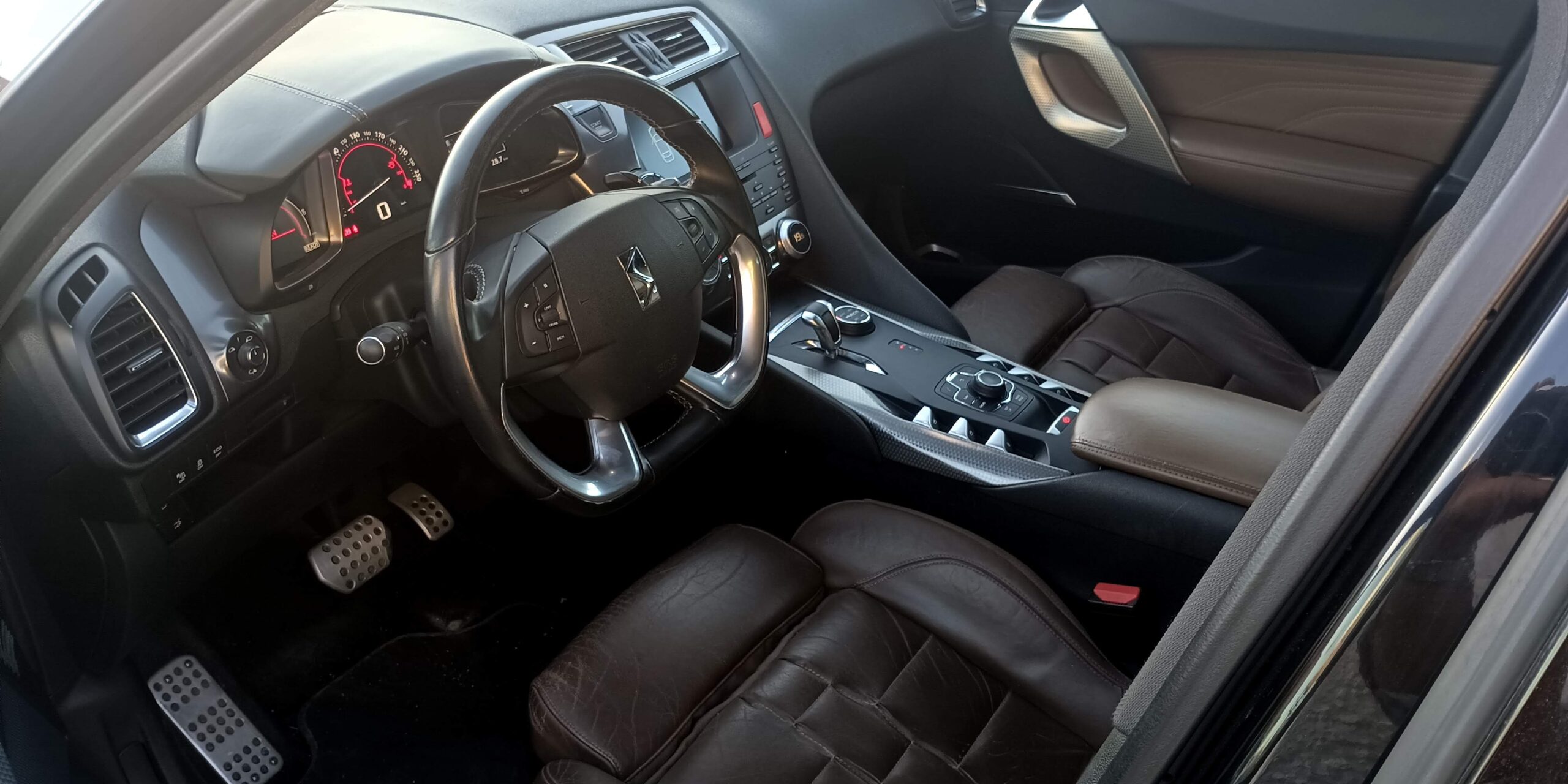 
								CITROËN DS5 2013 2.0 HDI HYBRID 4 4X4 Usado Faro cheio									