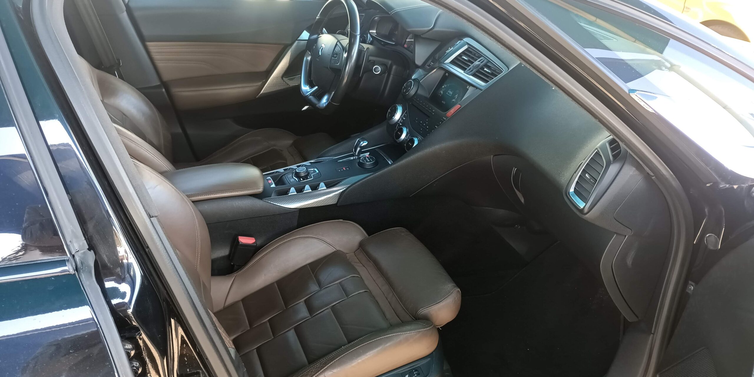 
								CITROËN DS5 2013 2.0 HDI HYBRID 4 4X4 Usado Faro cheio									