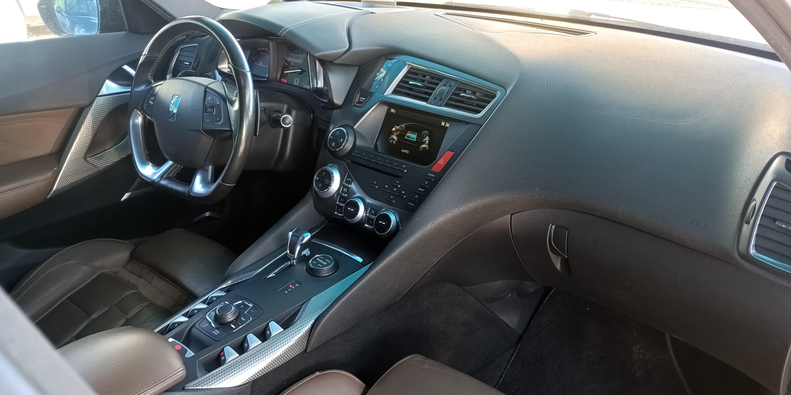 
								CITROËN DS5 2013 2.0 HDI HYBRID 4 4X4 Usado Faro cheio									